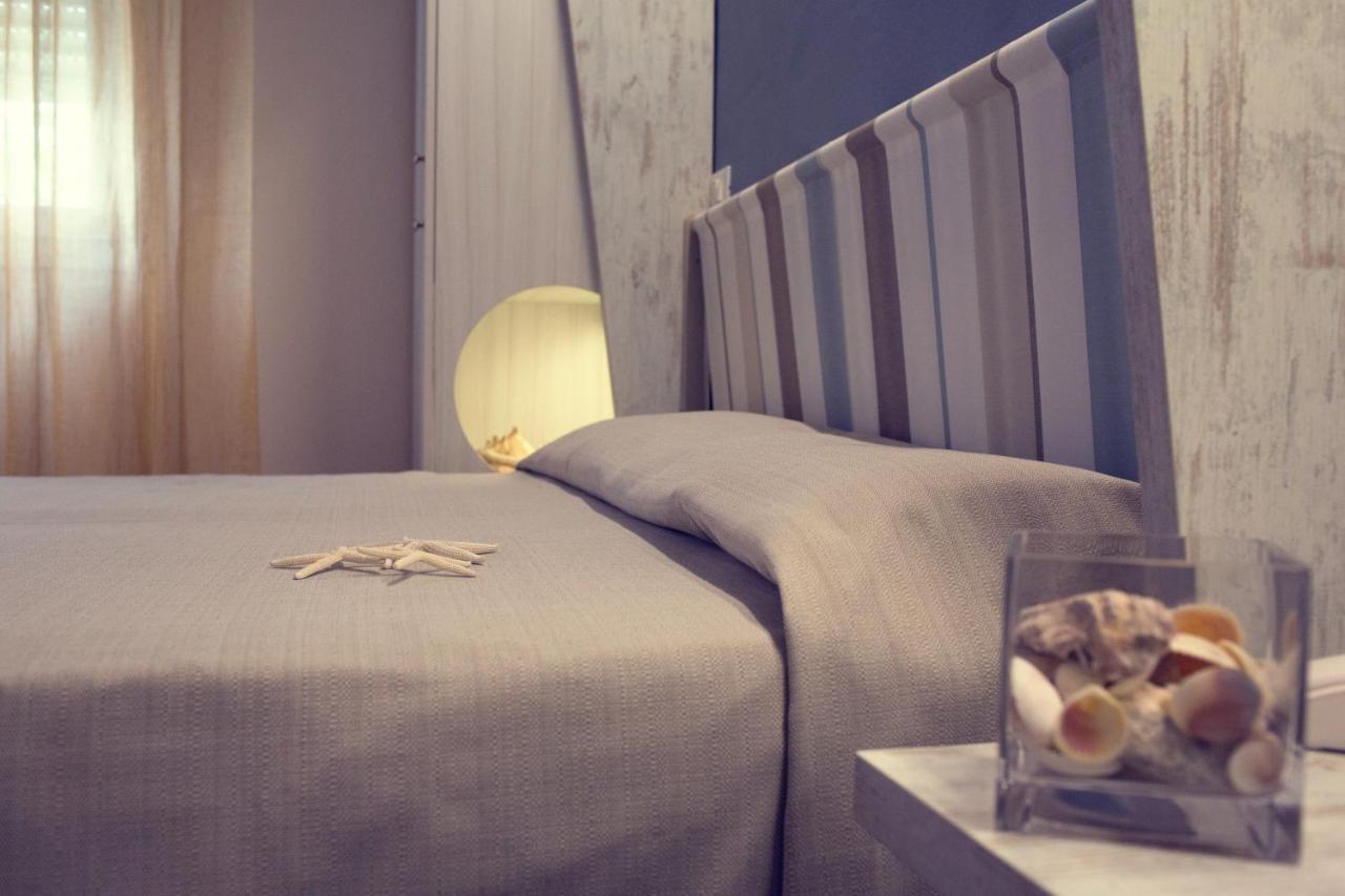 Hotel Trieste Cesenatico Kültér fotó