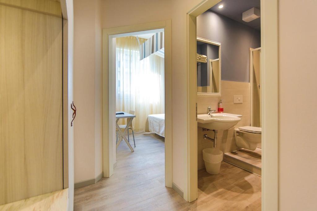 Hotel Trieste Cesenatico Szoba fotó