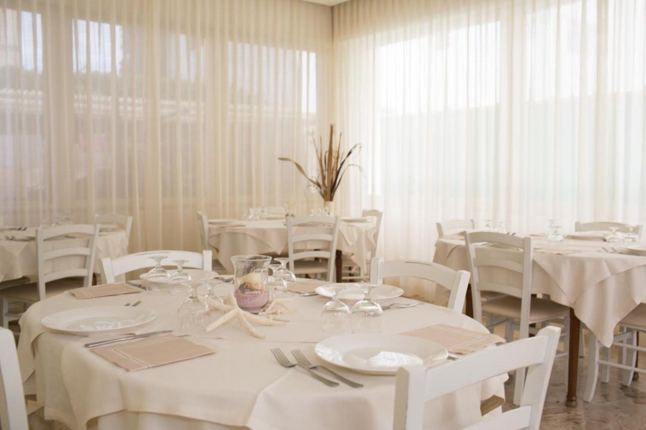 Hotel Trieste Cesenatico Kültér fotó