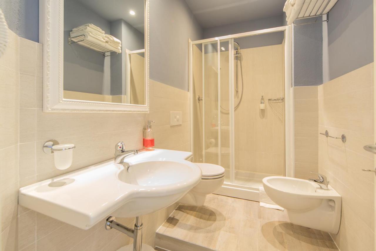 Hotel Trieste Cesenatico Kültér fotó